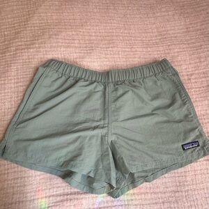 Patagonia W's Barely Baggies™ Shorts - 2½"
#57044- used it like 4 times